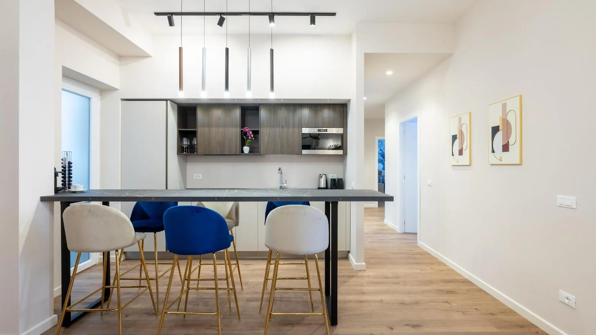 Holy City Hideaway: 3Bedrooms Near The Vatican Rome 0*,  Italy