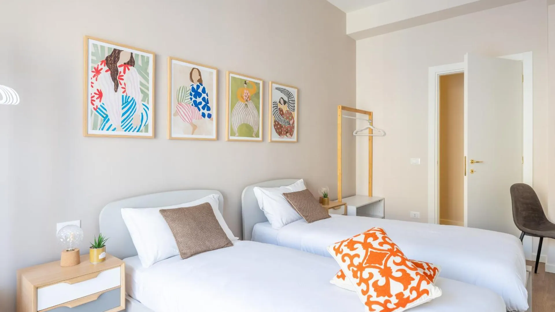 Apartment Holy City Hideaway: 3Bedrooms Near The Vatican Rome Italy