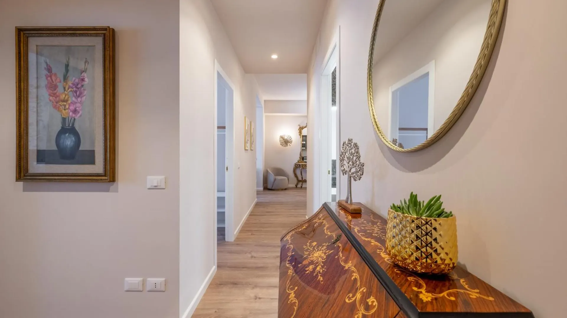 Holy City Hideaway: 3Bedrooms Near The Vatican Rome 0*,  Italy