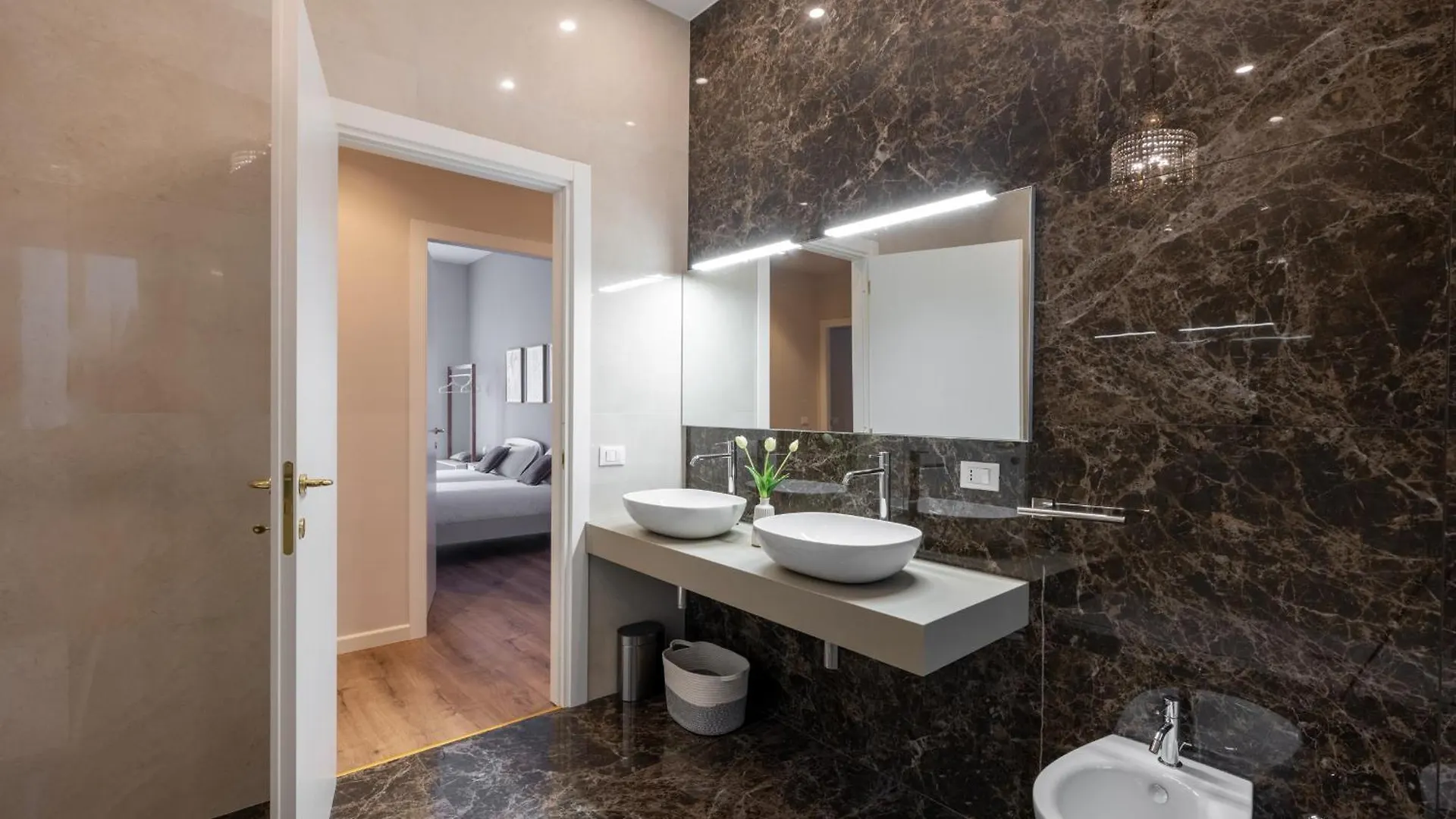 Apartment Holy City Hideaway: 3Bedrooms Near The Vatican Rome