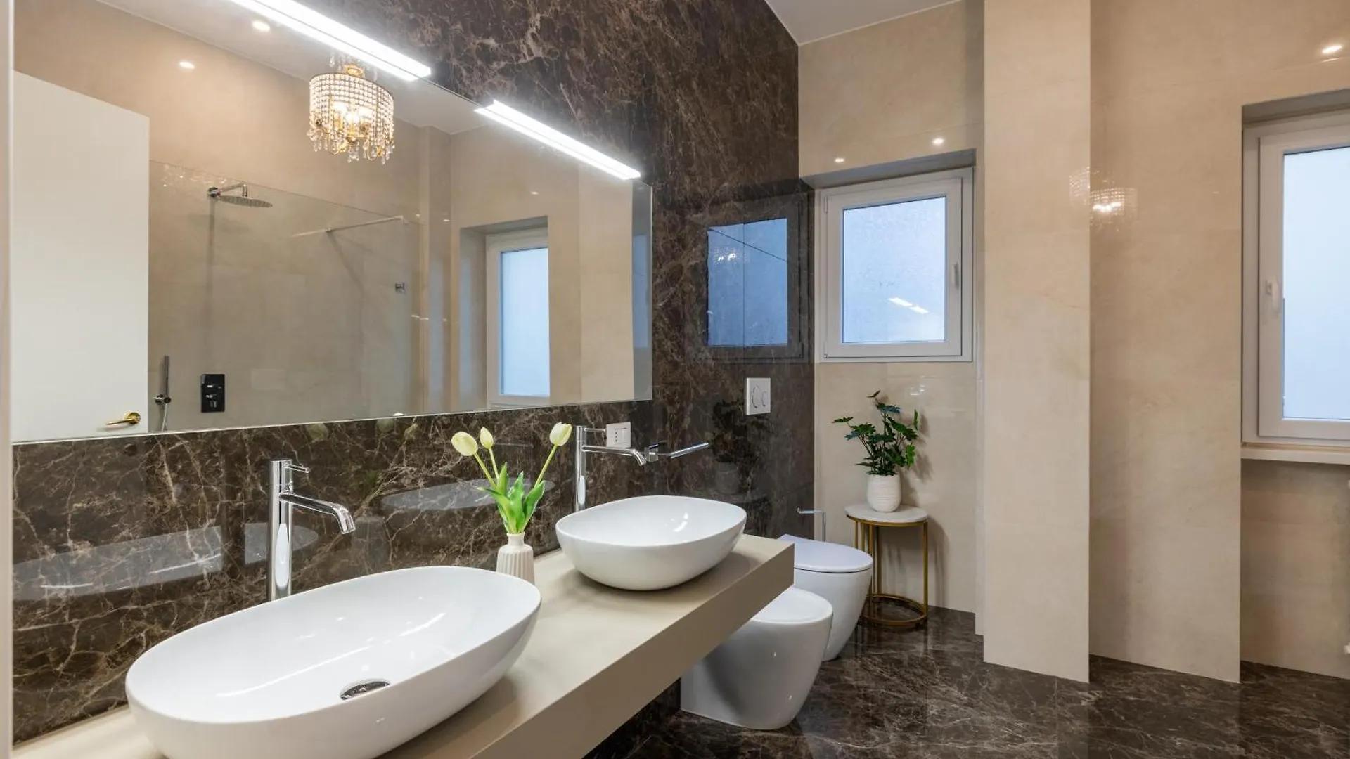 Holy City Hideaway: 3Bedrooms Near The Vatican Rome 0*,