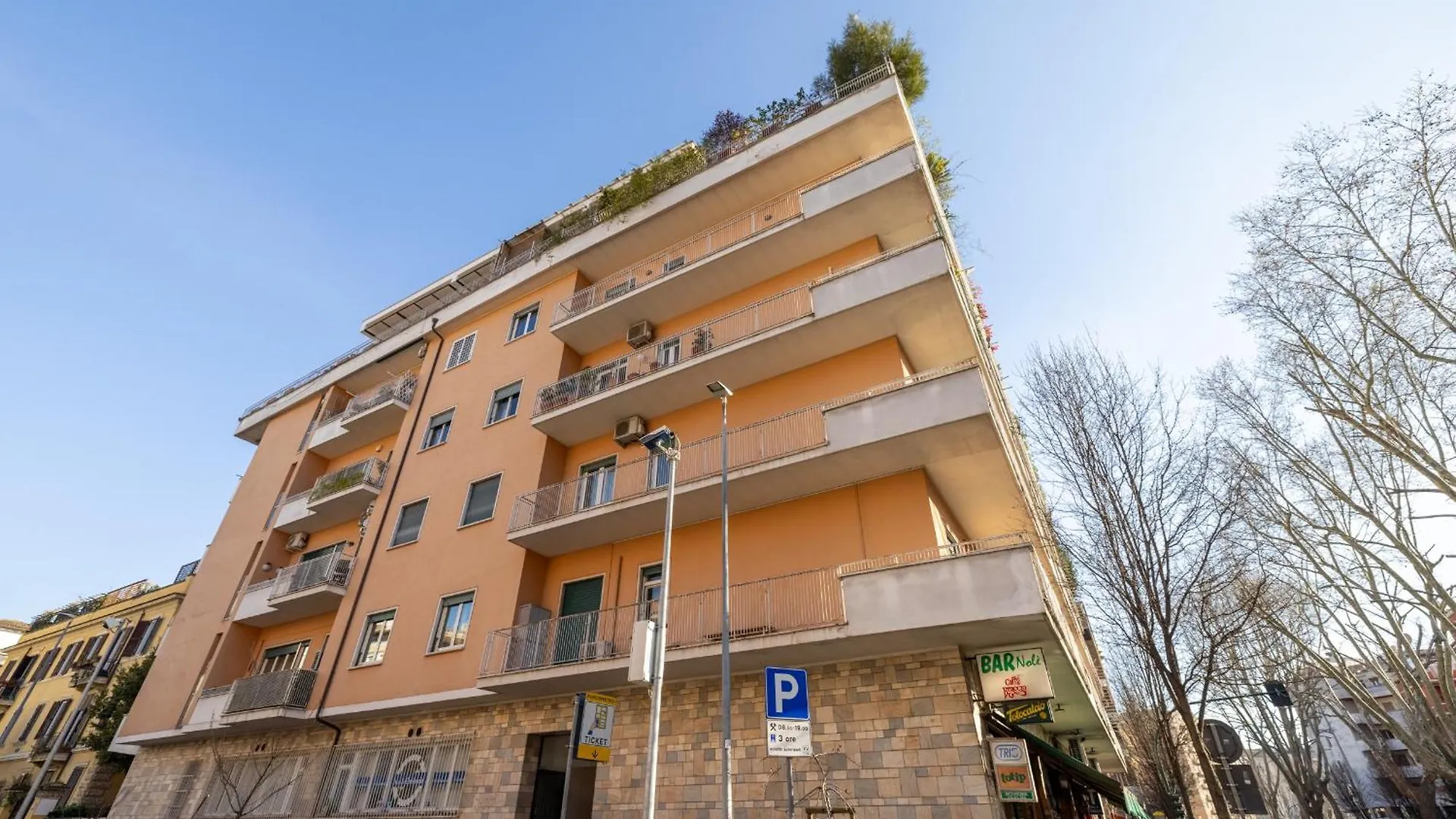 Apartment Holy City Hideaway: 3Bedrooms Near The Vatican Rome Italy